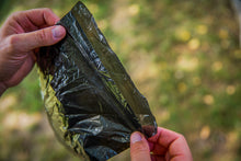 Load image into Gallery viewer, dooBAGS β 100 Dog Waste Bags | 100% Canadian & Extra Strong
